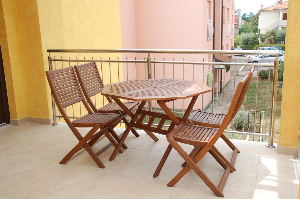 Villa Alpa Umag Exterior foto